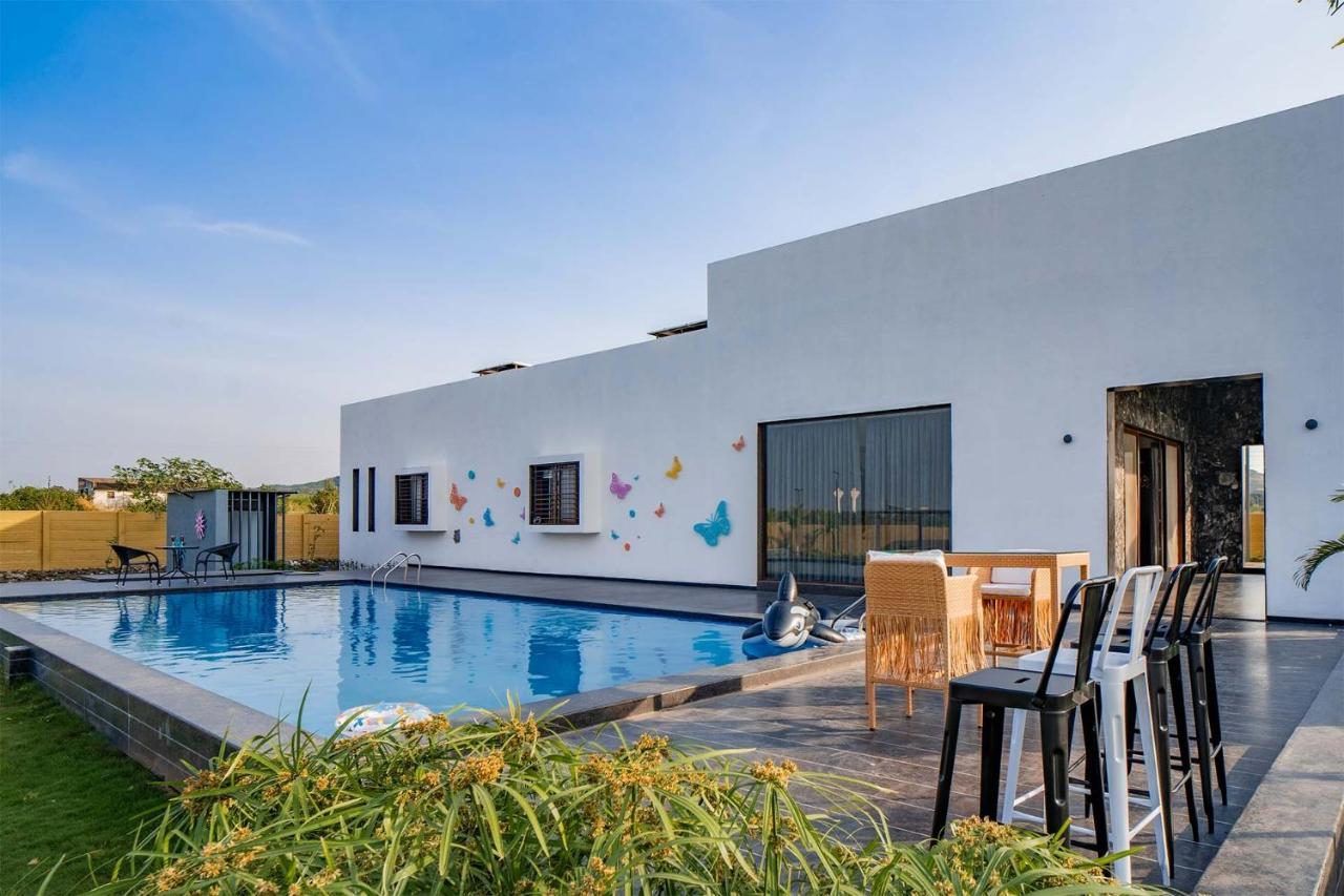 Stayvista'S Le Bon Horizon - Hillside Elegance With Chic Interiors, Poolside Serenity & Picturesque Gazebo - Proximity To Sula Нашик Екстер'єр фото