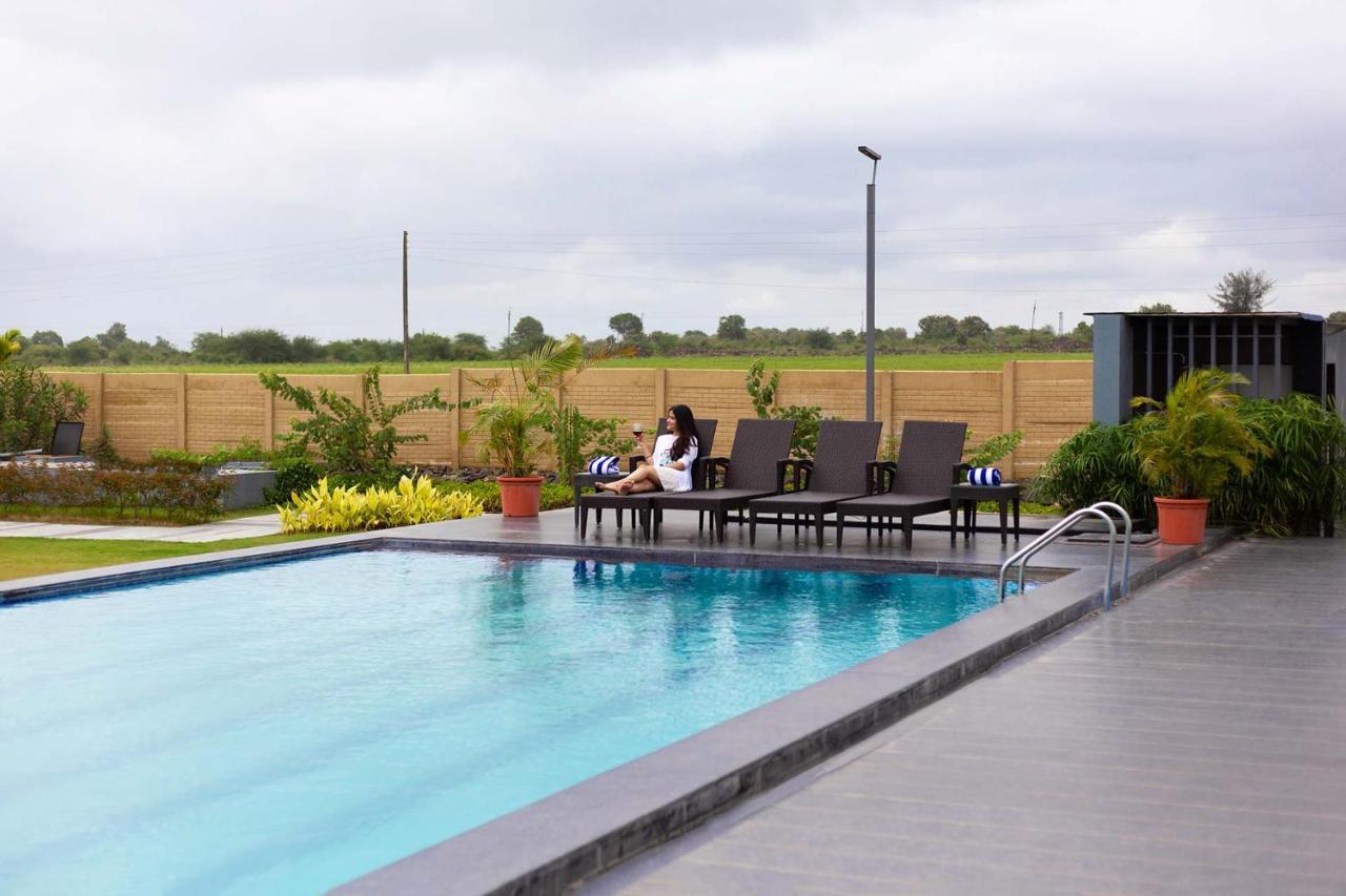 Stayvista'S Le Bon Horizon - Hillside Elegance With Chic Interiors, Poolside Serenity & Picturesque Gazebo - Proximity To Sula Нашик Екстер'єр фото