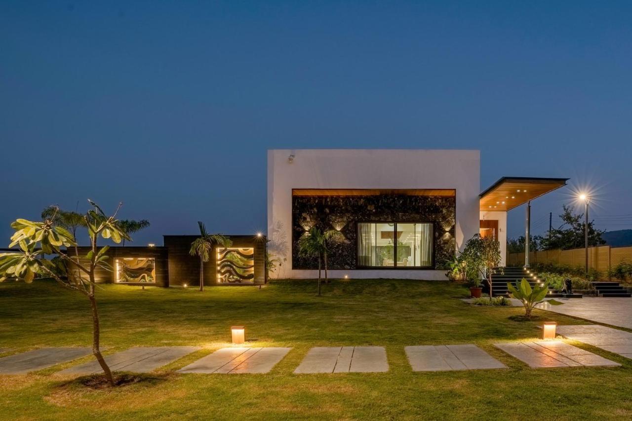 Stayvista'S Le Bon Horizon - Hillside Elegance With Chic Interiors, Poolside Serenity & Picturesque Gazebo - Proximity To Sula Нашик Екстер'єр фото